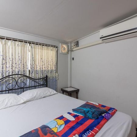 7 Holder Guesthouse Bangkok Zewnętrze zdjęcie