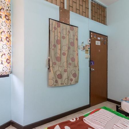 7 Holder Guesthouse Bangkok Zewnętrze zdjęcie