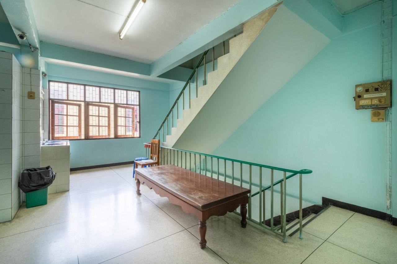 7 Holder Guesthouse Bangkok Zewnętrze zdjęcie