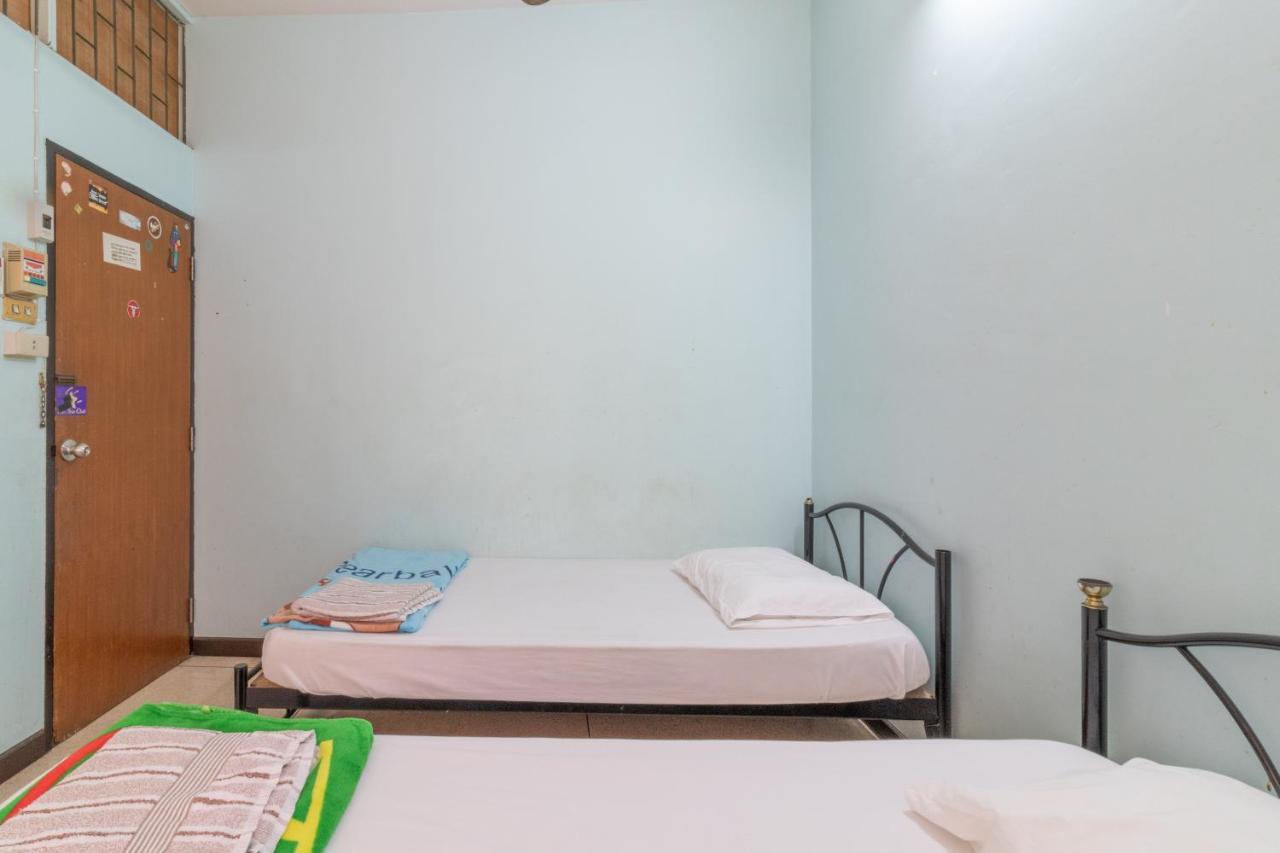 7 Holder Guesthouse Bangkok Zewnętrze zdjęcie