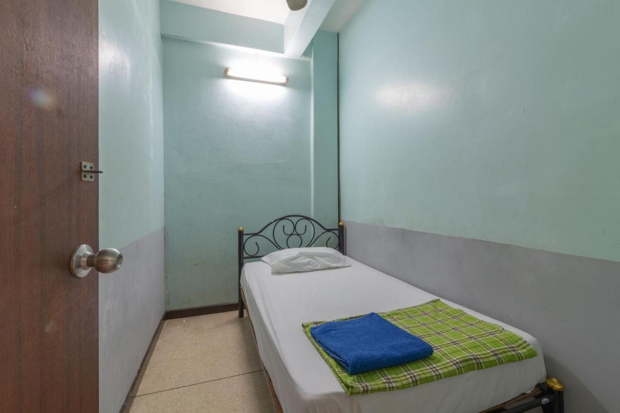 7 Holder Guesthouse Bangkok Zewnętrze zdjęcie