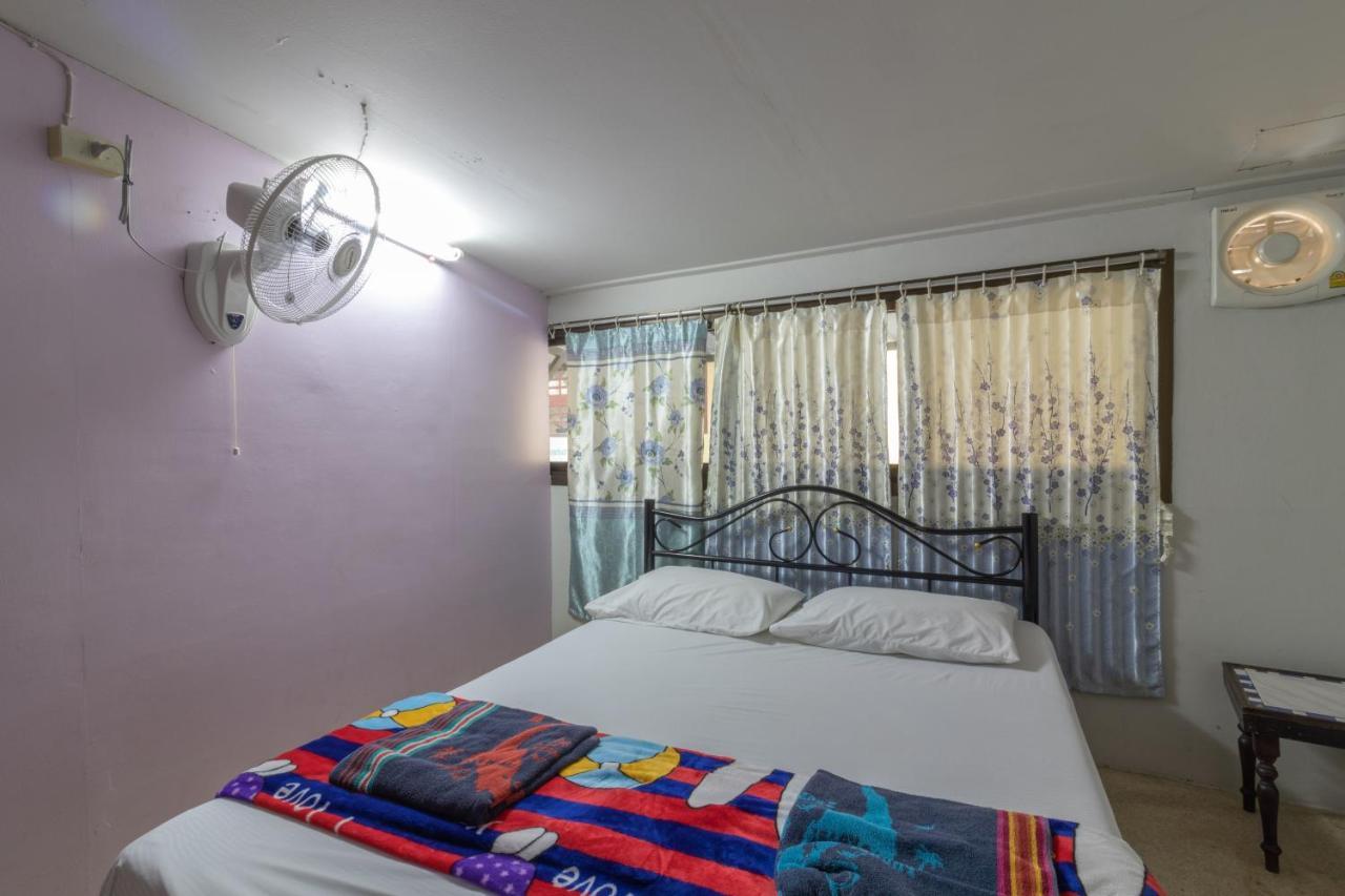 7 Holder Guesthouse Bangkok Zewnętrze zdjęcie