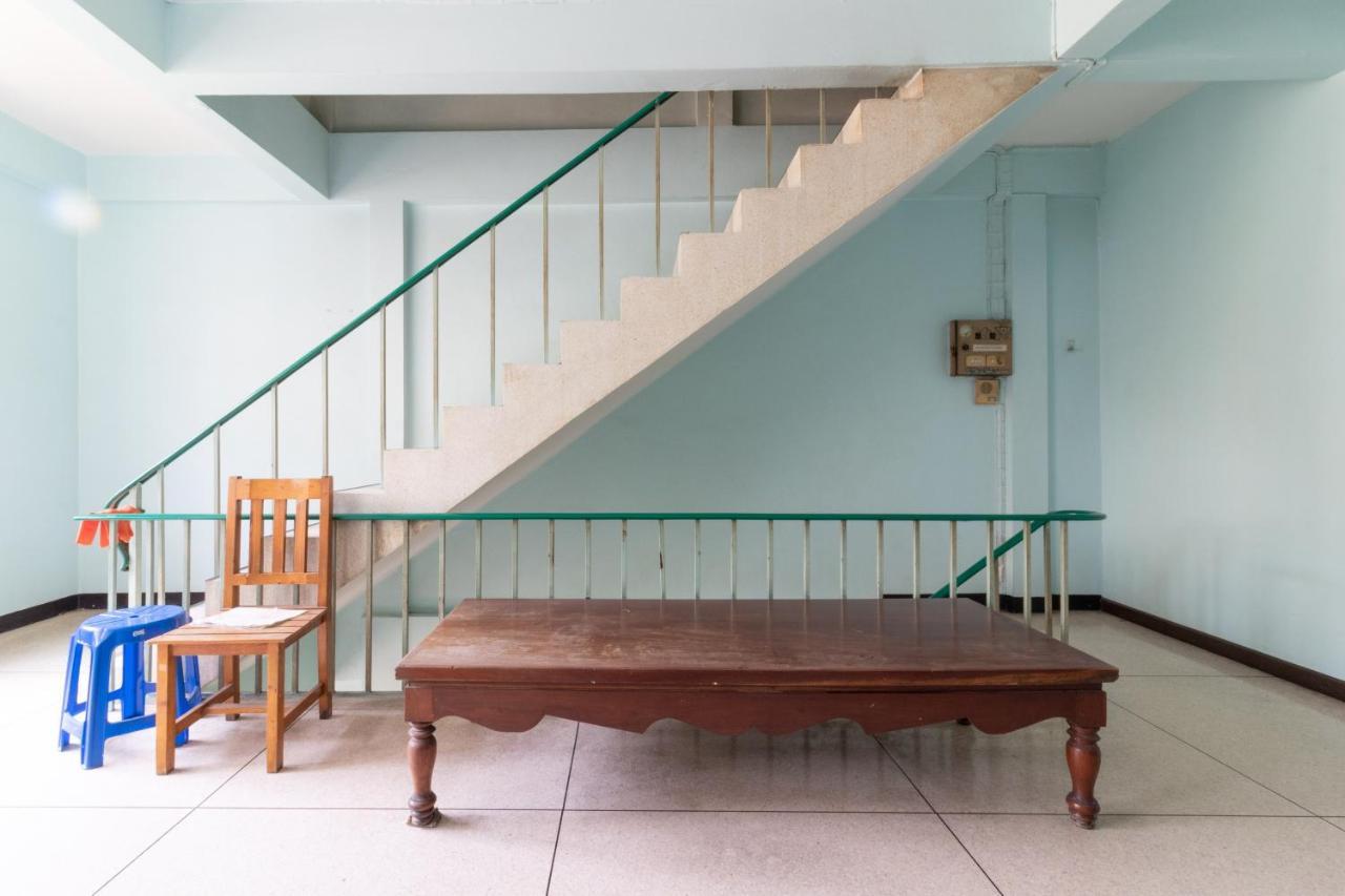 7 Holder Guesthouse Bangkok Zewnętrze zdjęcie