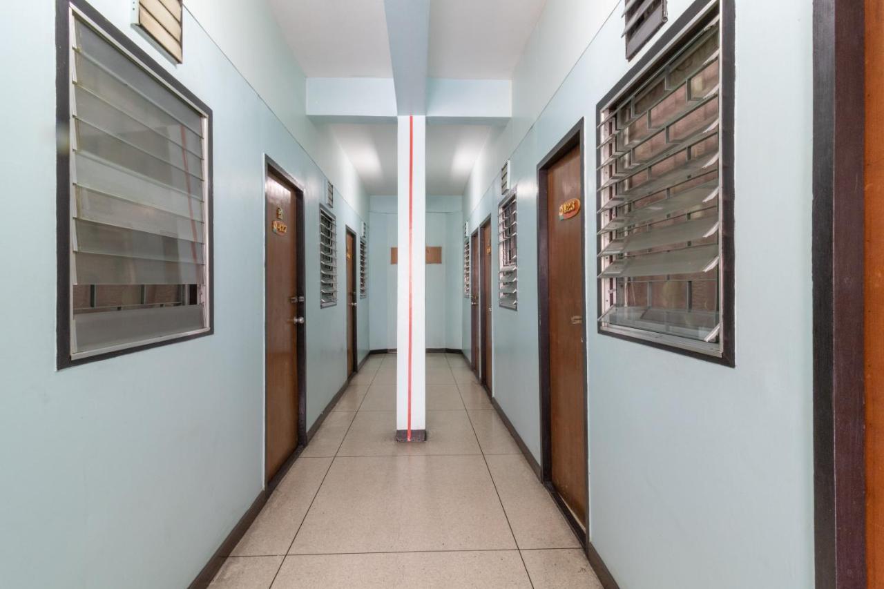 7 Holder Guesthouse Bangkok Zewnętrze zdjęcie