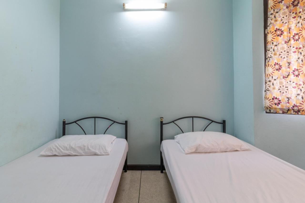 7 Holder Guesthouse Bangkok Zewnętrze zdjęcie