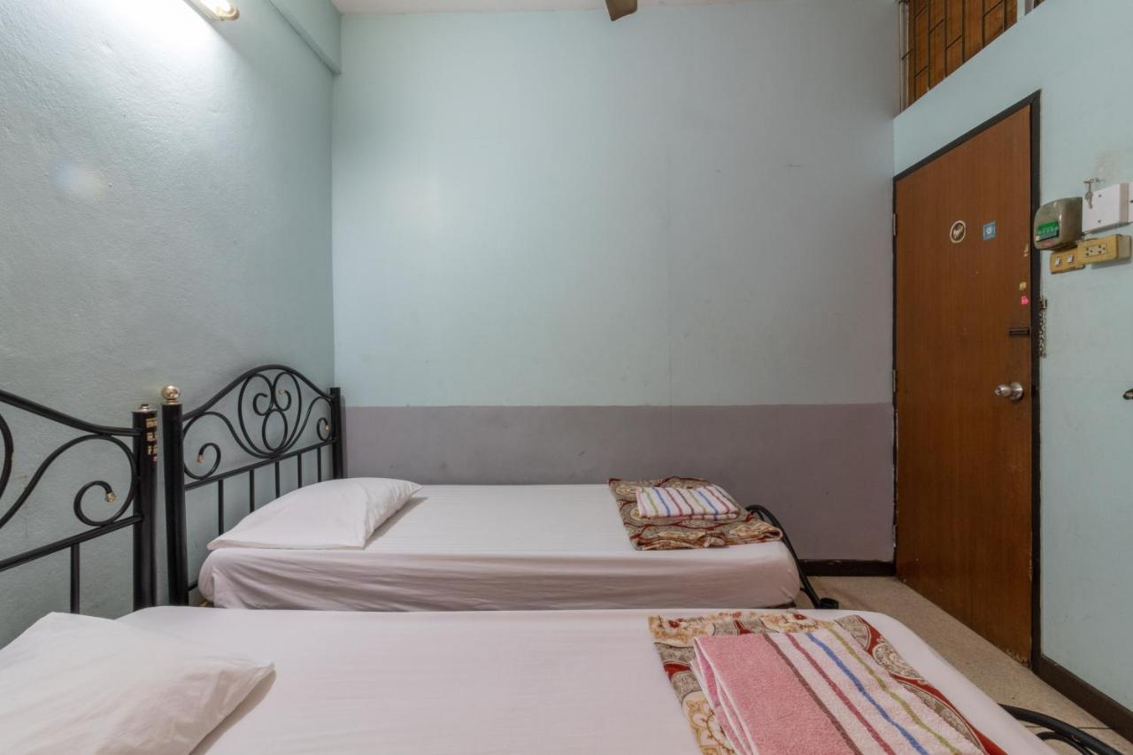 7 Holder Guesthouse Bangkok Zewnętrze zdjęcie
