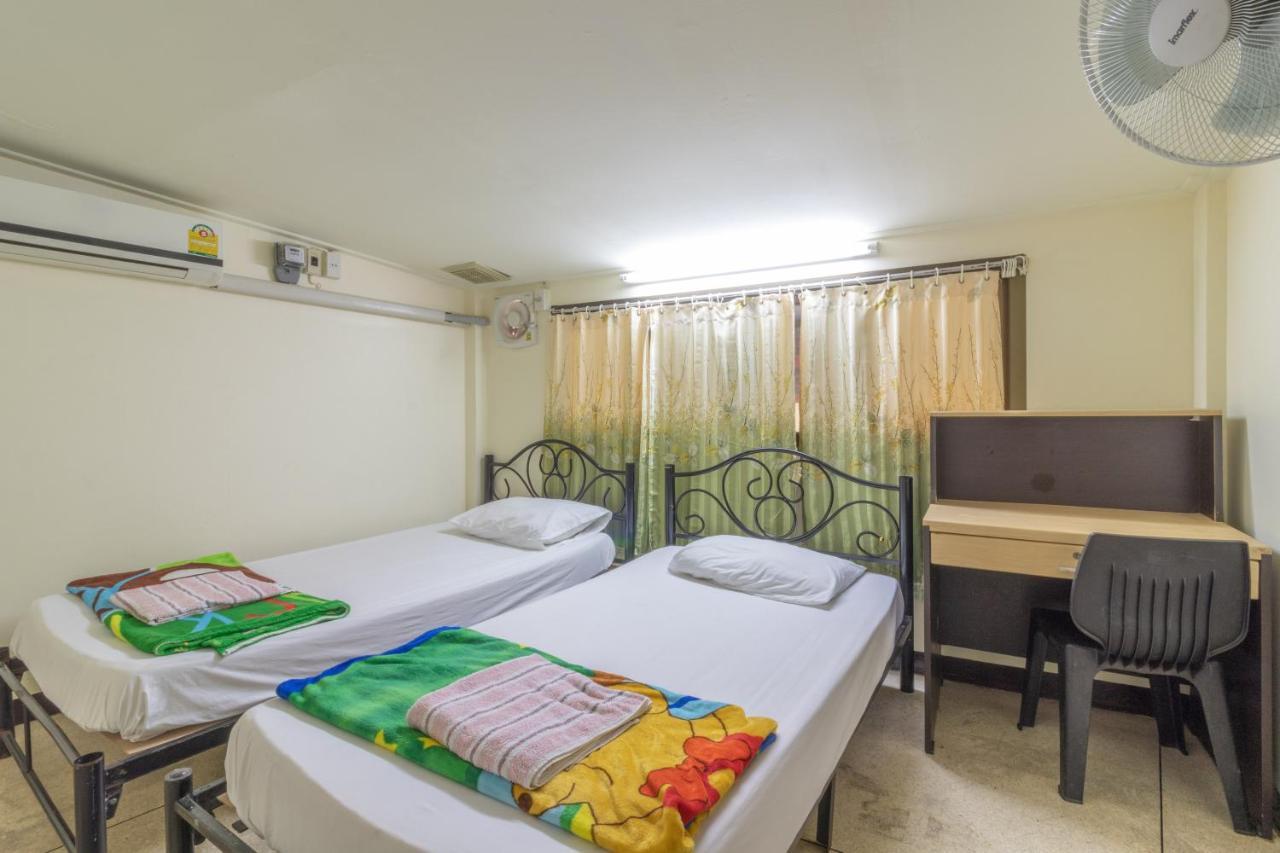7 Holder Guesthouse Bangkok Zewnętrze zdjęcie
