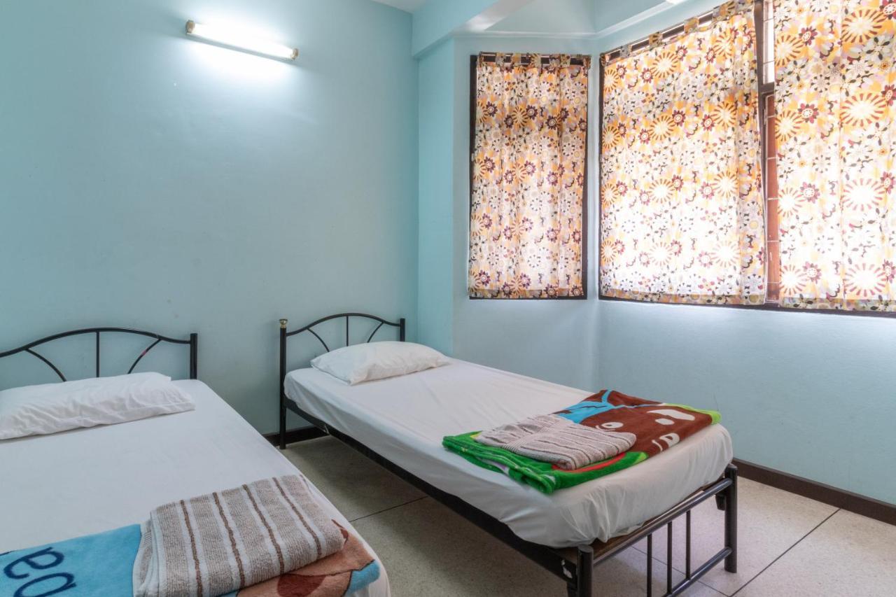 7 Holder Guesthouse Bangkok Zewnętrze zdjęcie