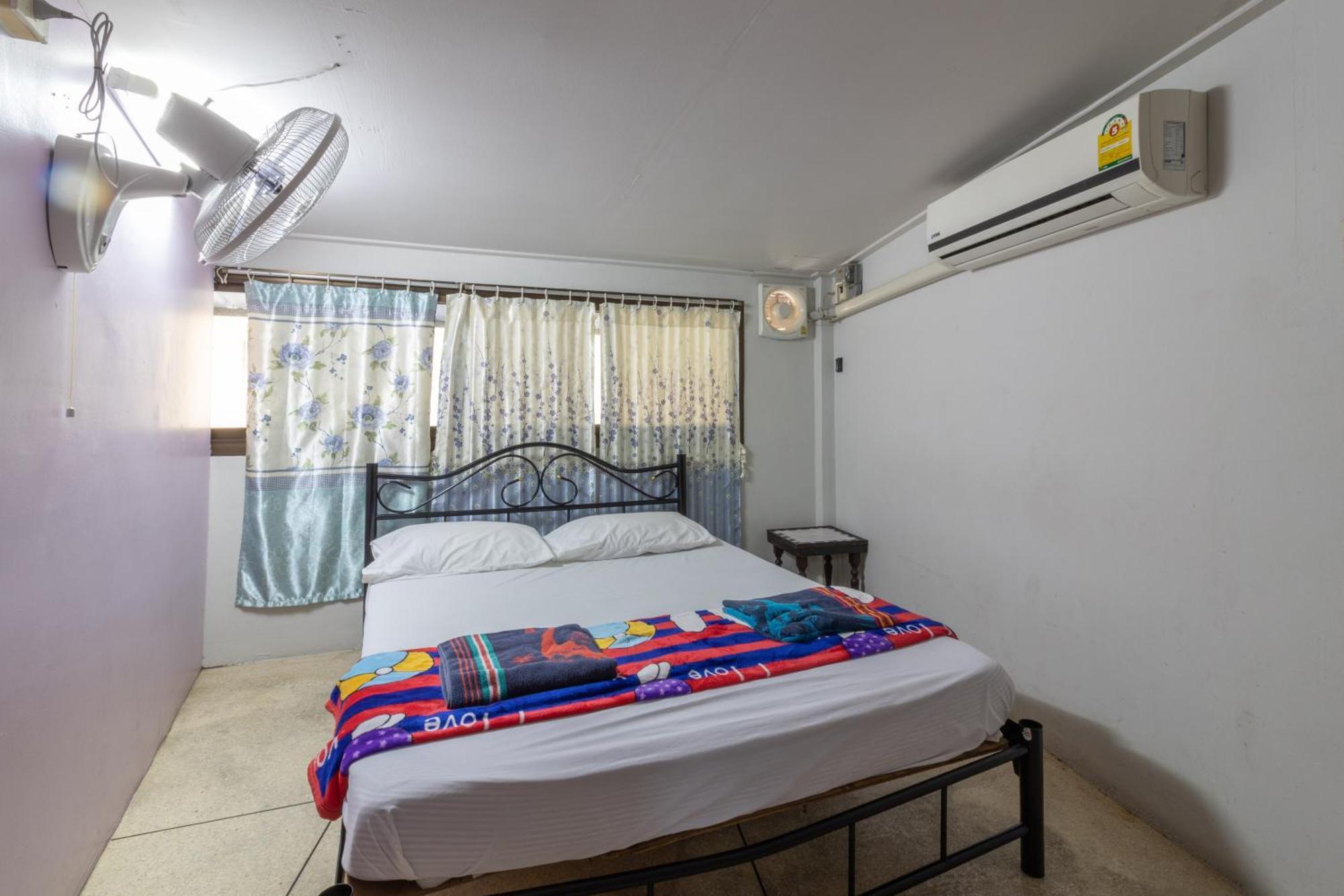 7 Holder Guesthouse Bangkok Zewnętrze zdjęcie